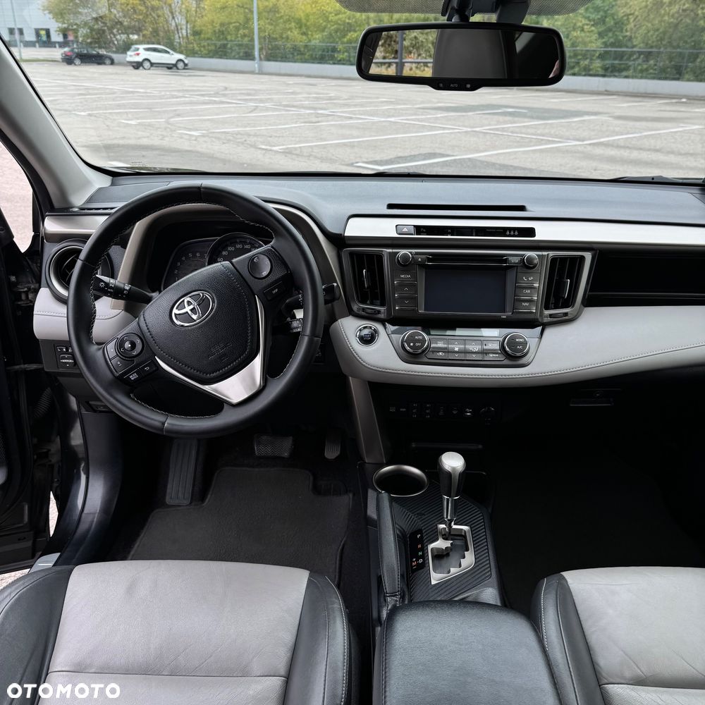 Toyota RAV4 - 22