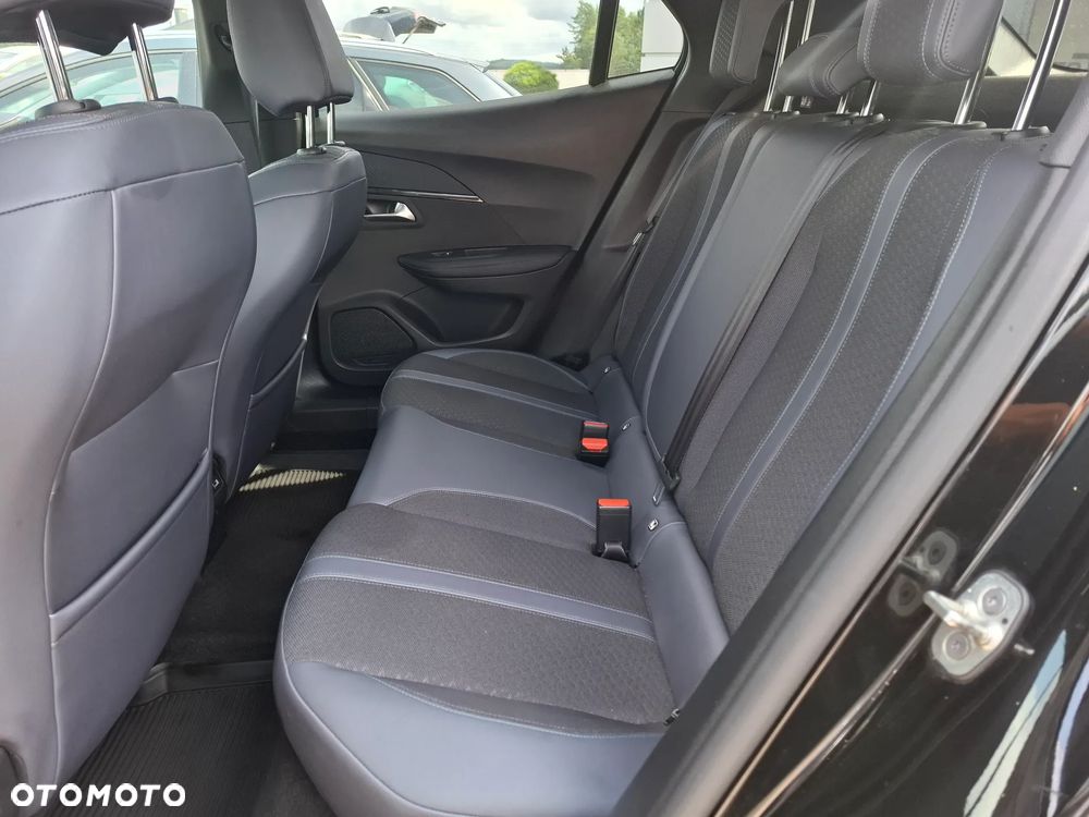 Peugeot 2008 1.2 PureTech Allure S&S EAT8 - 34