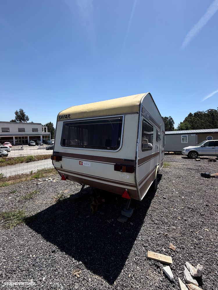 Outra não listada Caravana Nacional caravana vintege ideal para pequenos espacos equipada - 2