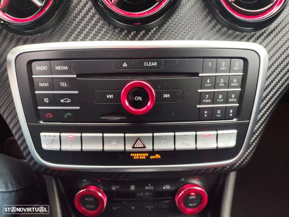 Mercedes-Benz A 45 AMG 4Matic Speedshift 7G-DCT - 22