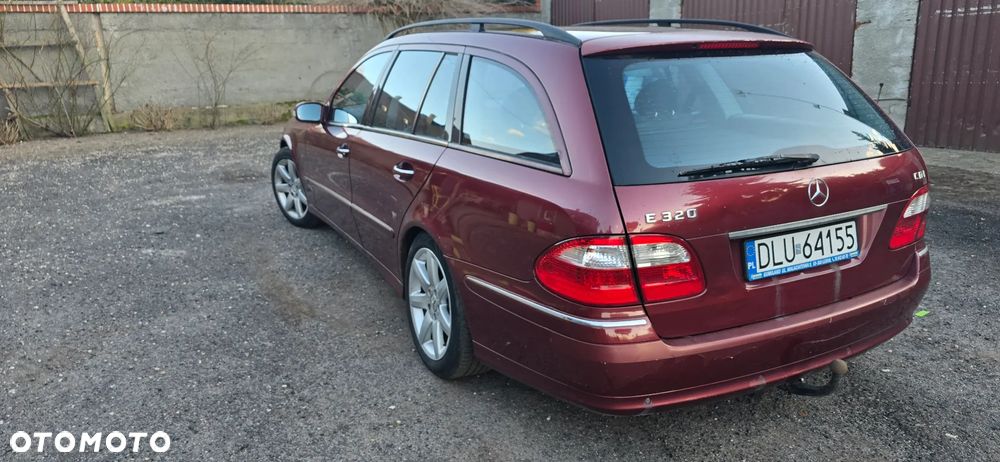 Mercedes-Benz Klasa E 320 CDI T Avantgarde - 16