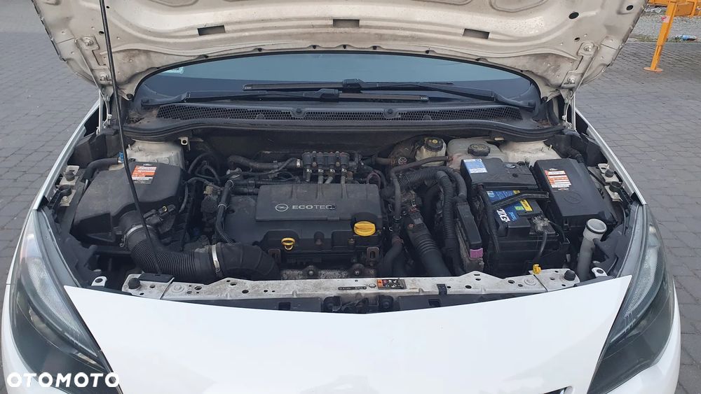 Opel Astra 1.4 T Energy EU6 - 19