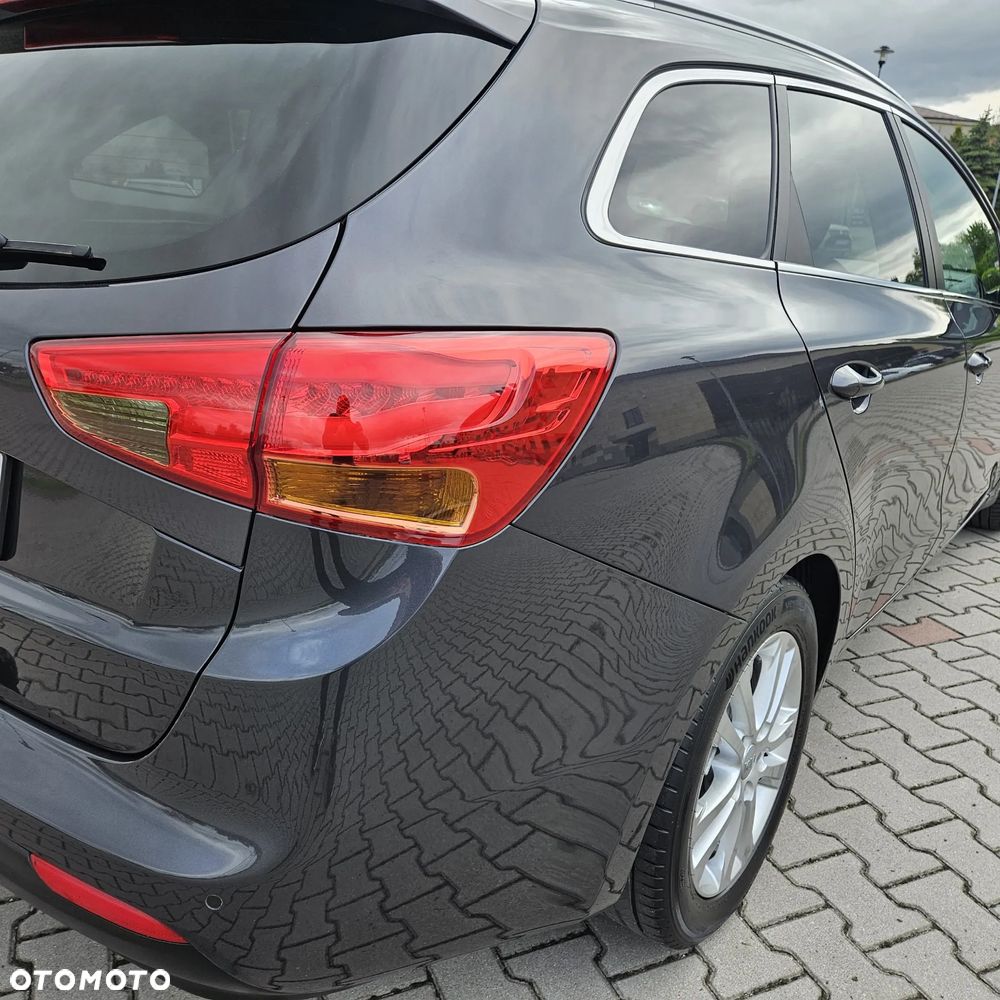 Kia Ceed 1.4 CVVT ISG Spirit - 12