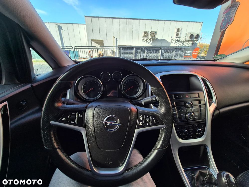 Opel Astra 1.4 T Cosmo - 7