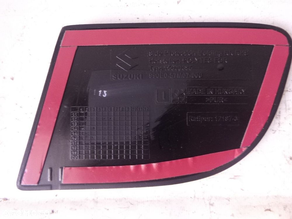 suzuki jimny listwa  na tylny prawa błotnik oryginał oe - 2