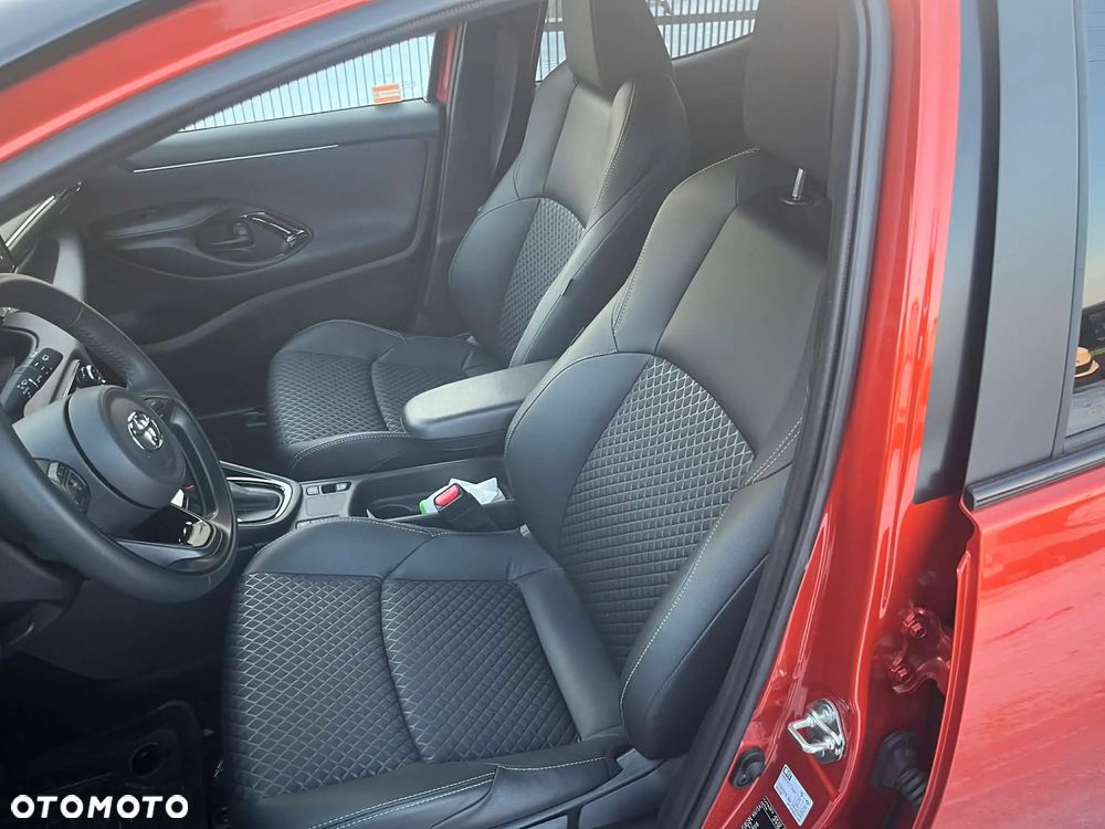 Toyota Yaris Hybrid 1.5 Style - 8