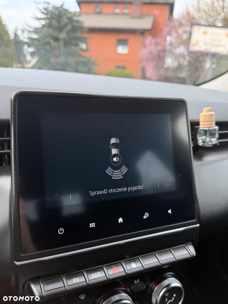 Renault Clio E-TECH 140 INTENS - 18