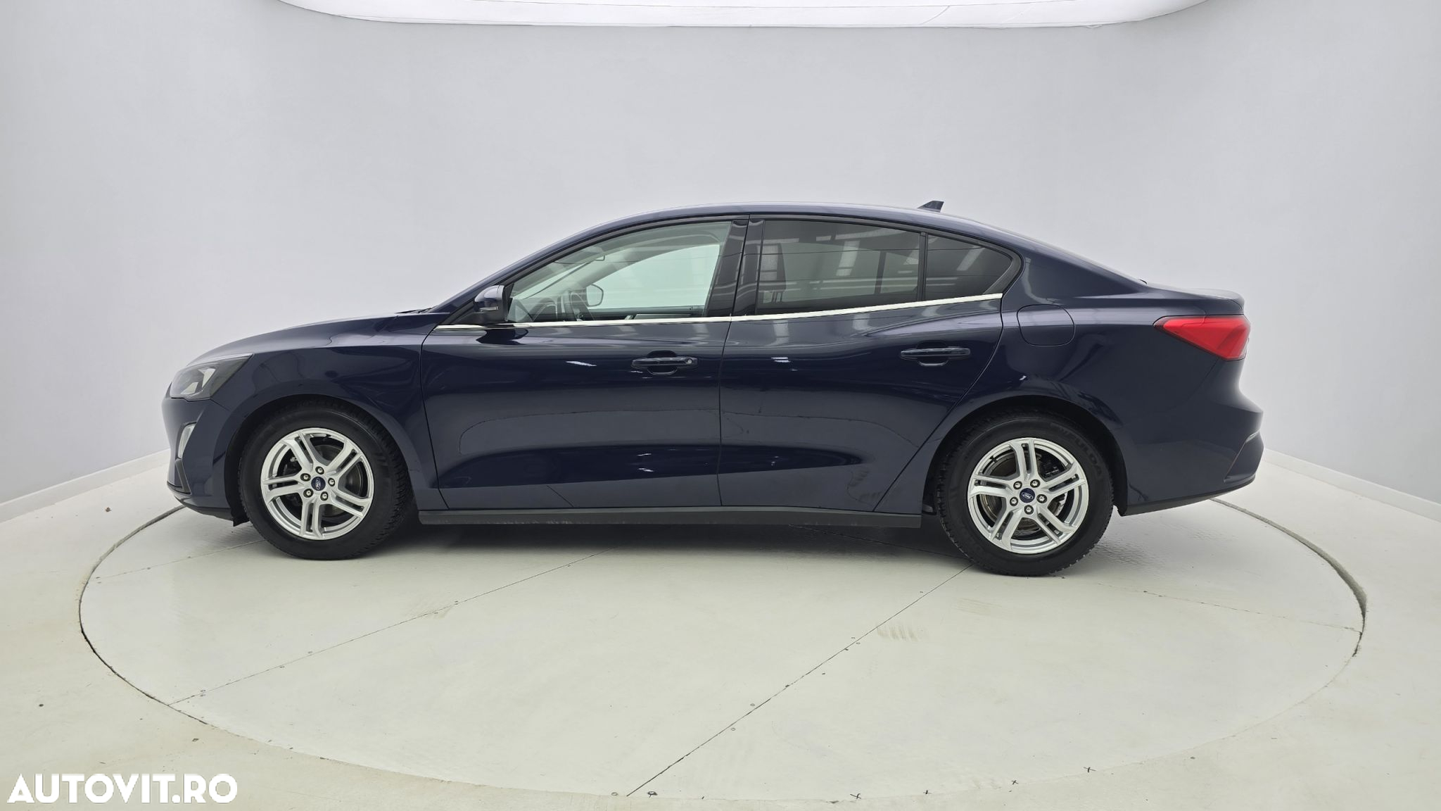 Ford Focus 1.0 EcoBoost Trend - 9