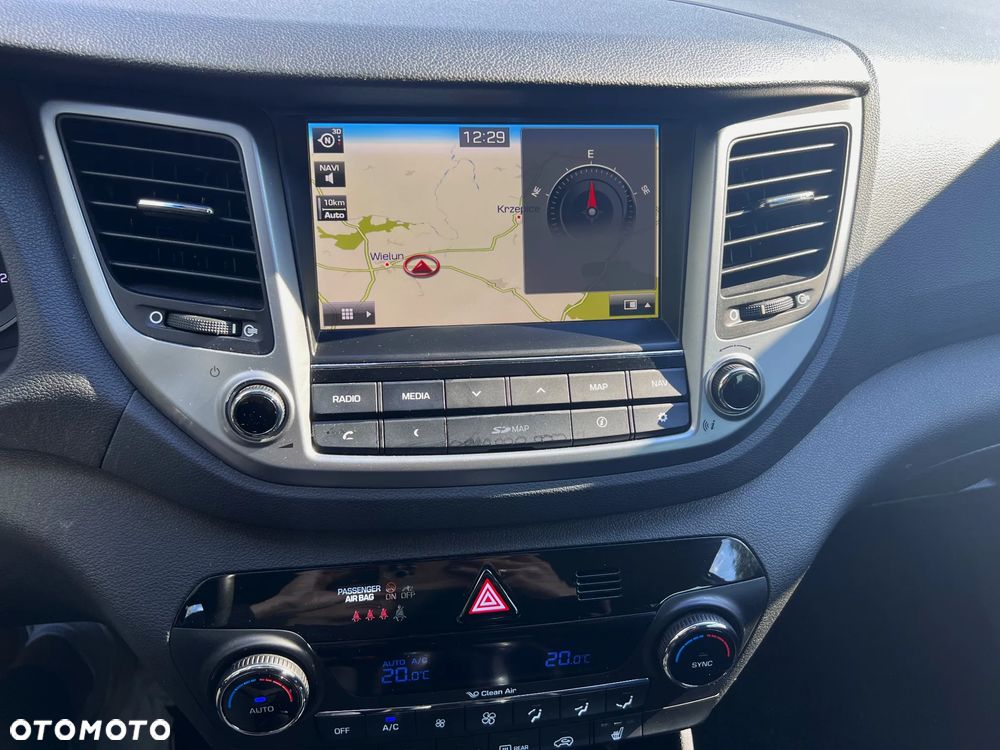 Hyundai Tucson blue 1.7 CRDi 2WD Style - 31
