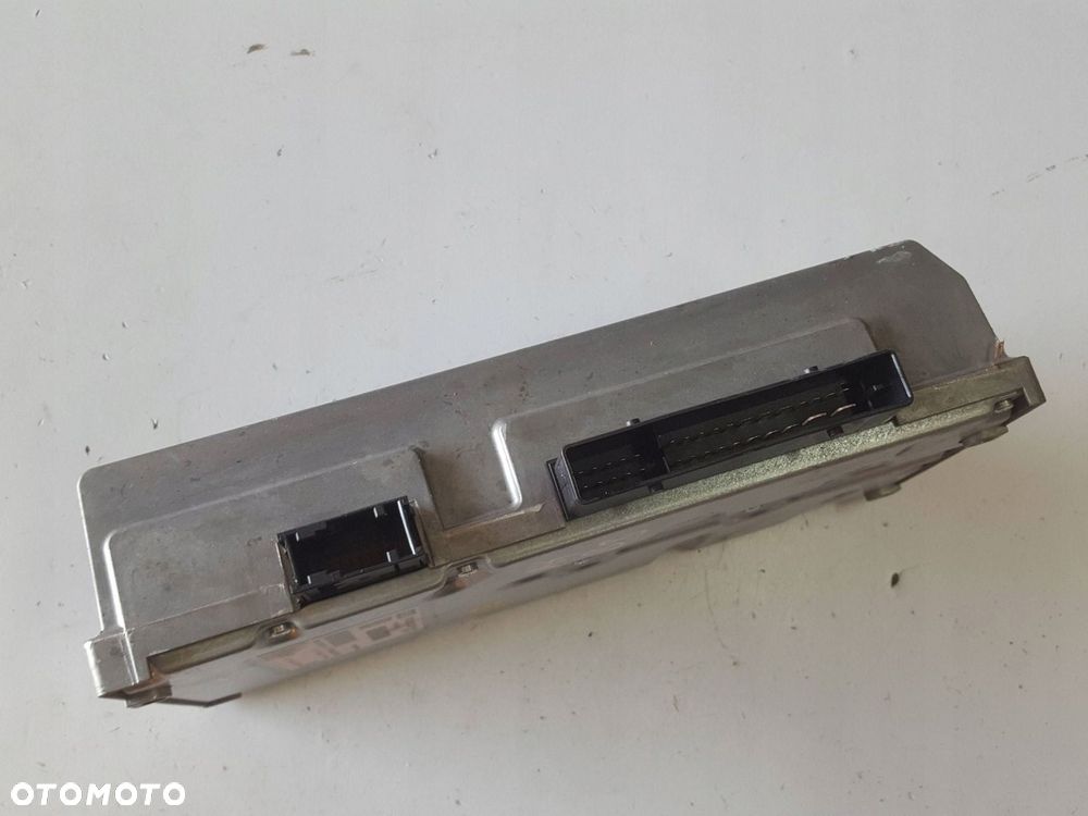 AUDI A4 B8 08-11r WZMACNIACZ RADIA AUDIO 8T0035223AR - 3