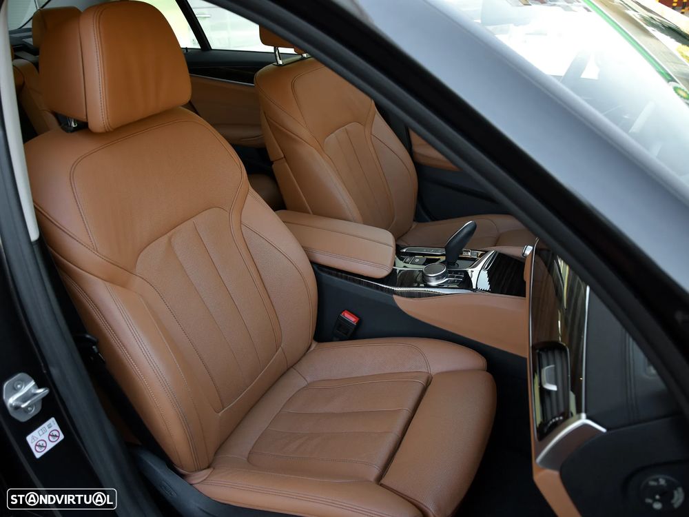 BMW 530 e iPerformance Line Luxury - 7