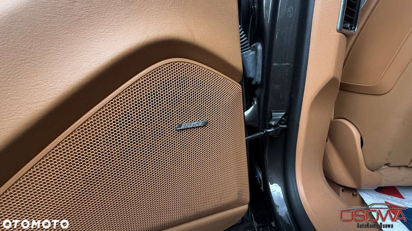 Porsche Panamera - 37