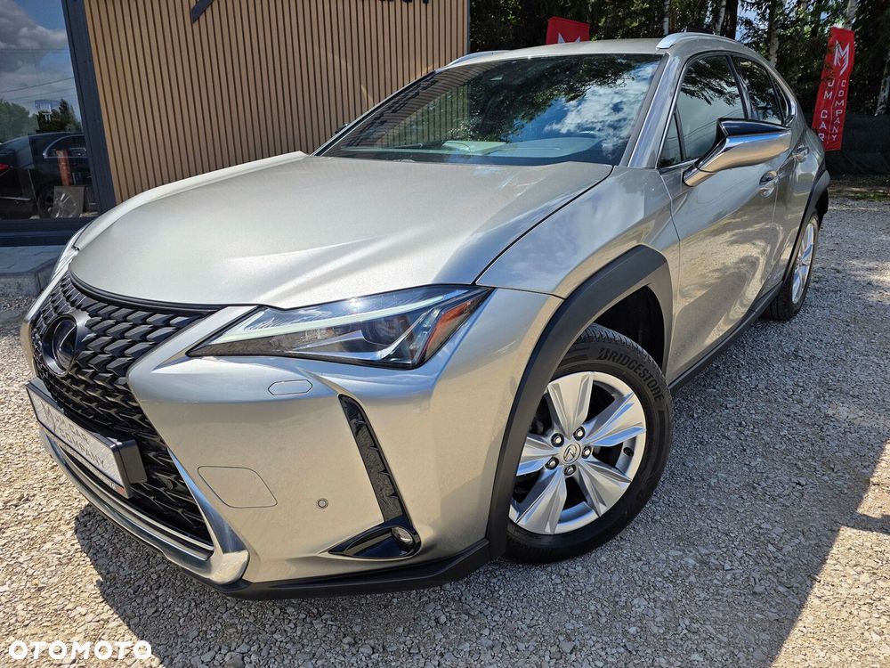 Lexus UX - 3