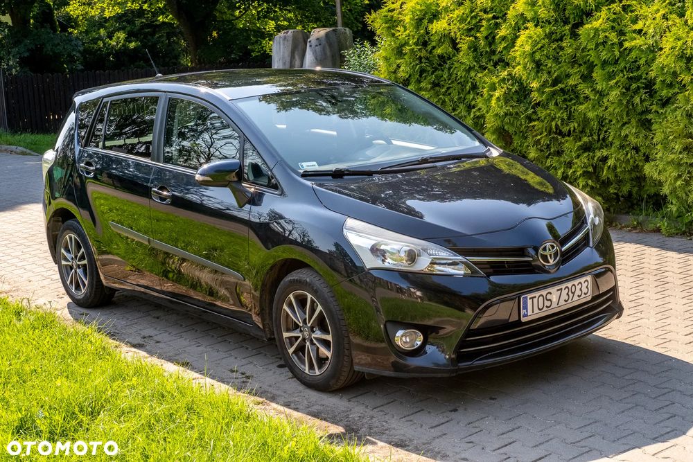 Toyota Verso 1.6 D-4D Premium - 3