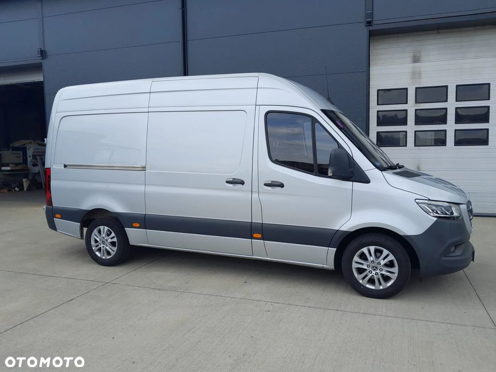 Mercedes-Benz SPRINTER - 4