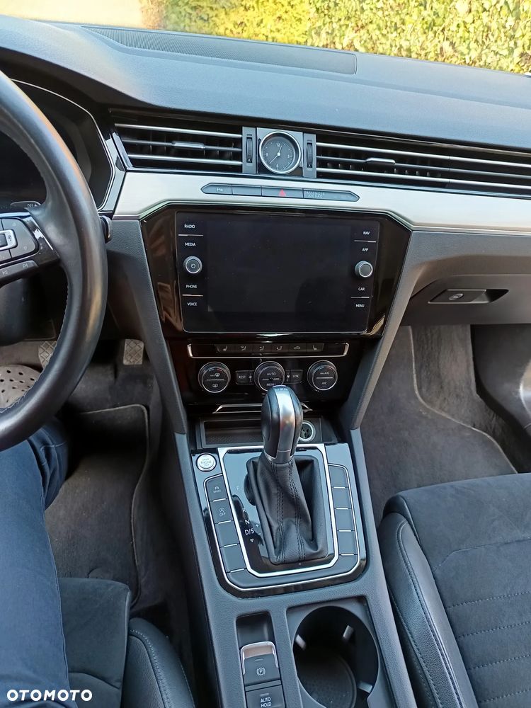 Volkswagen Passat 1.8 TSI BMT Comfortline DSG - 19