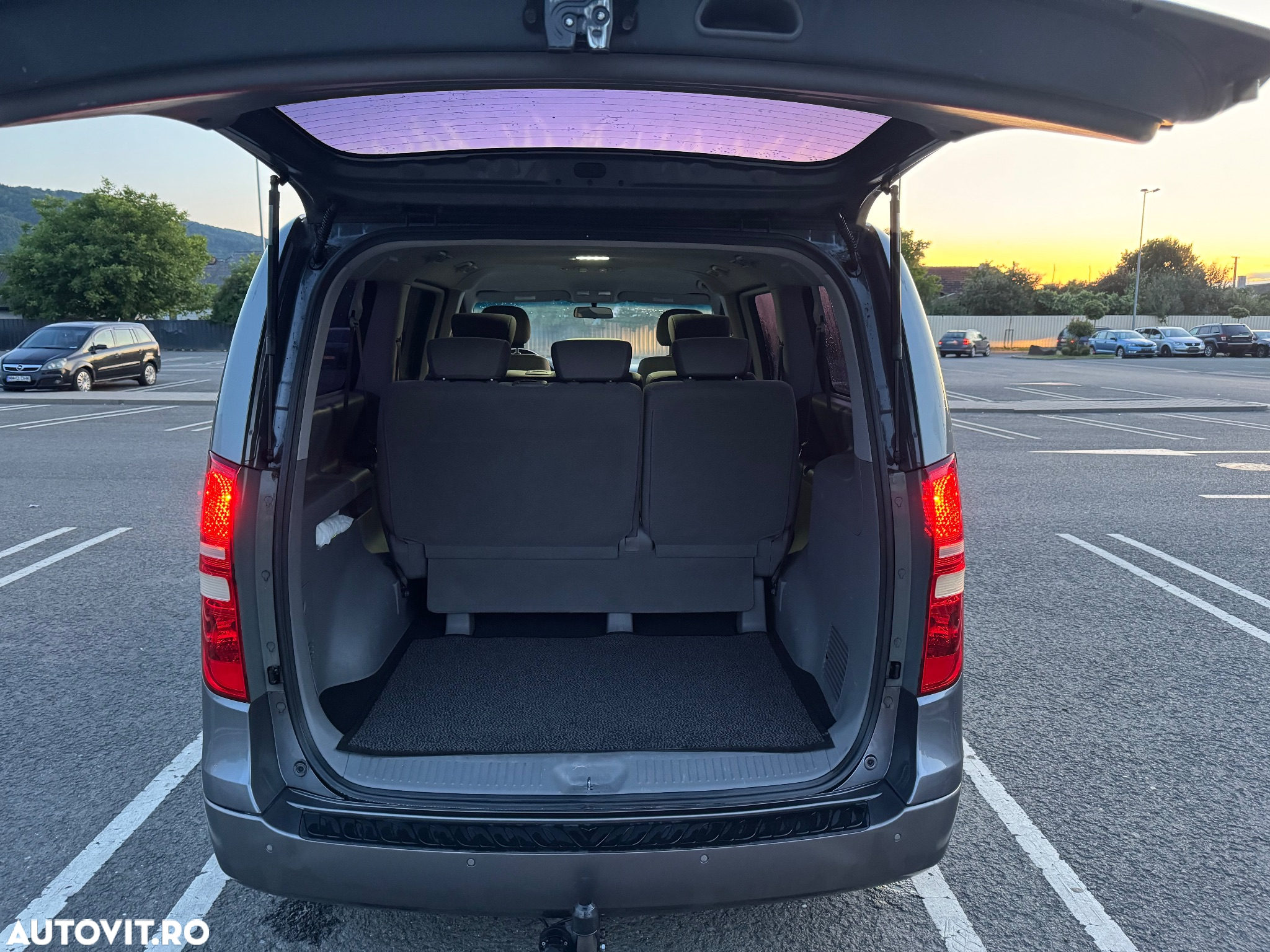 Hyundai H-1 2.5 CRDi Travel Comfort - 14