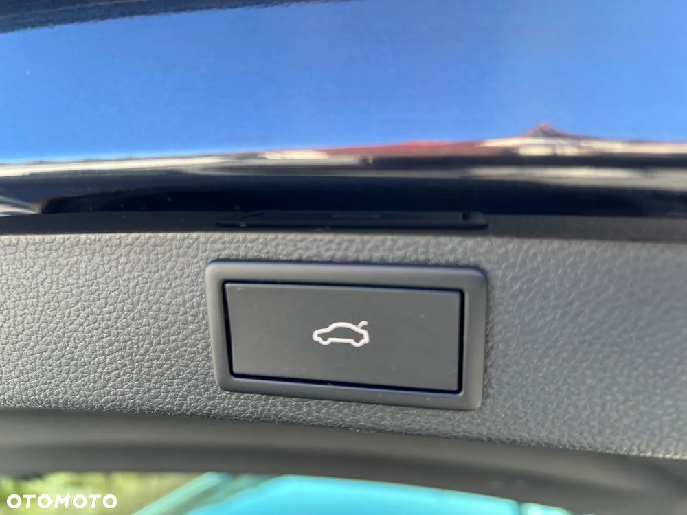 Volkswagen T-Roc 2.0 TDI SCR DSG Style - 31