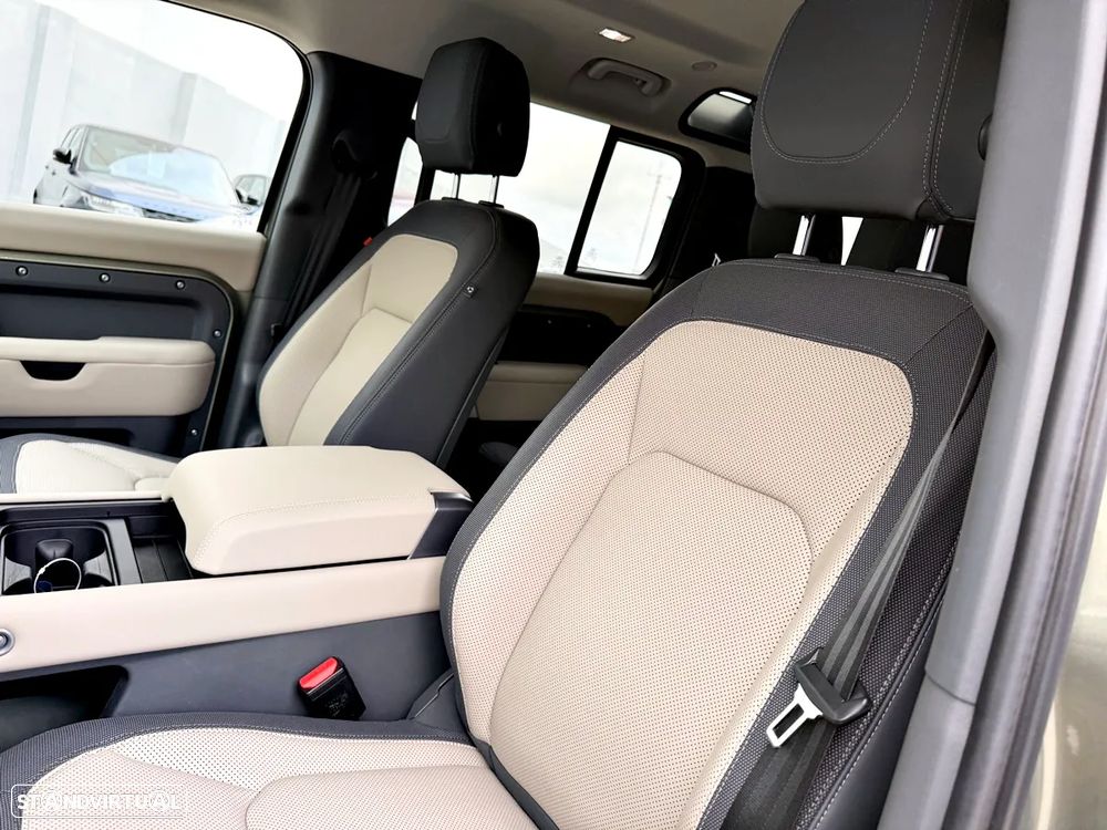 Land Rover Defender 2.0 P400e 110 AWD X-Dynamic SE - 24