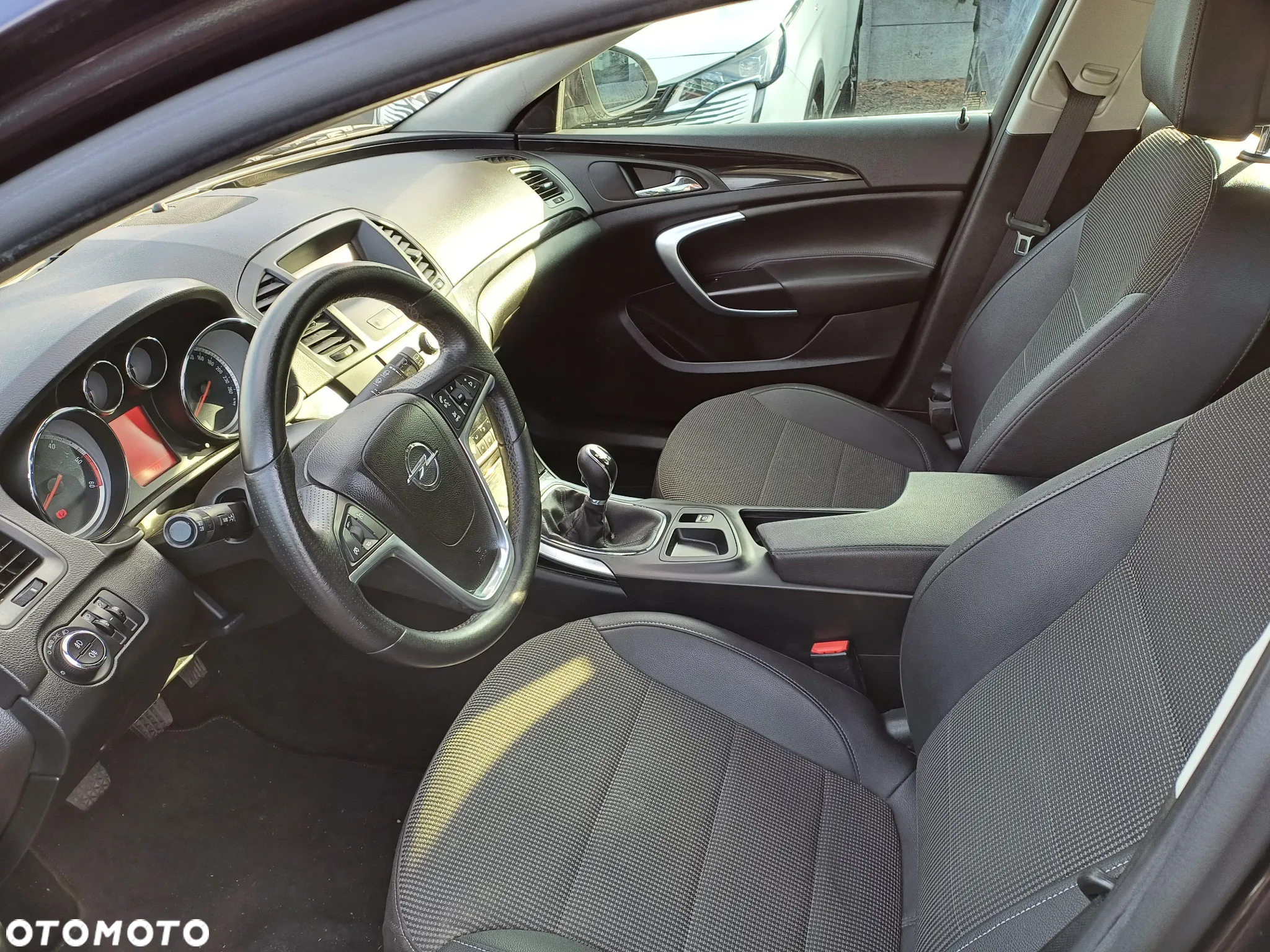 Opel Insignia 2.0 CDTI Cosmo - 11