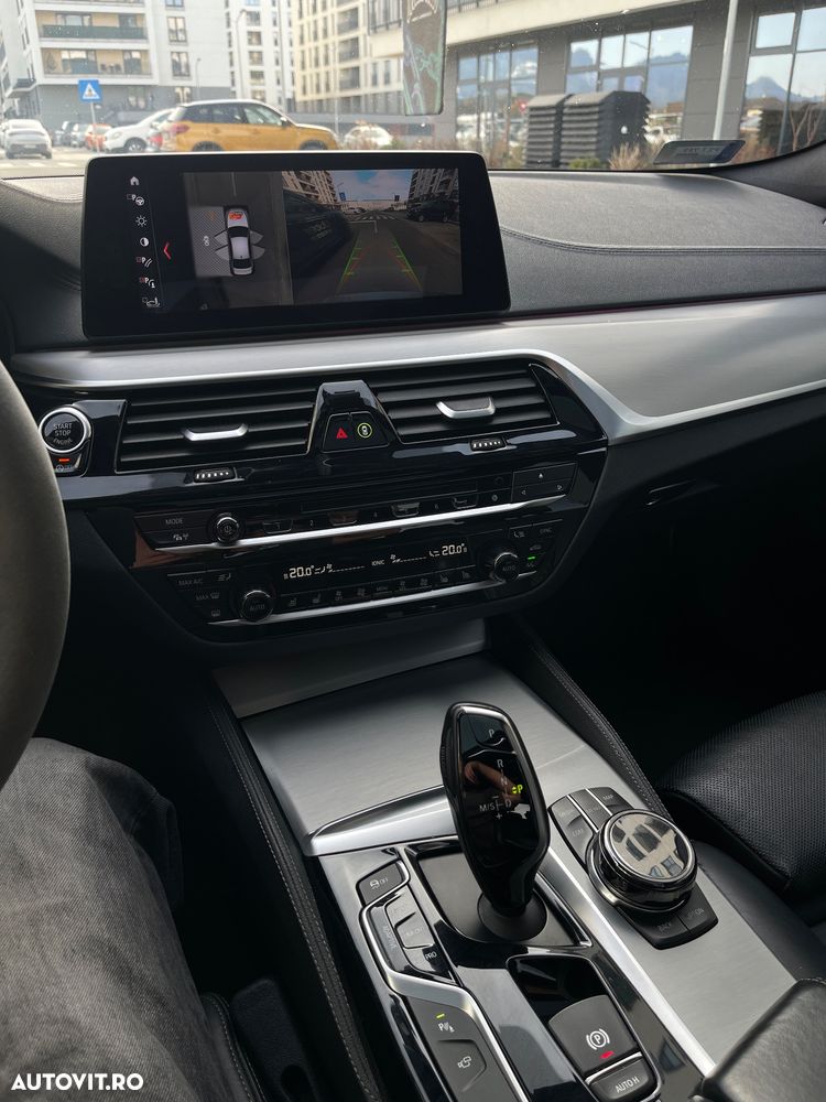 BMW Seria 5 540i xDrive Aut. Luxury Line - 14