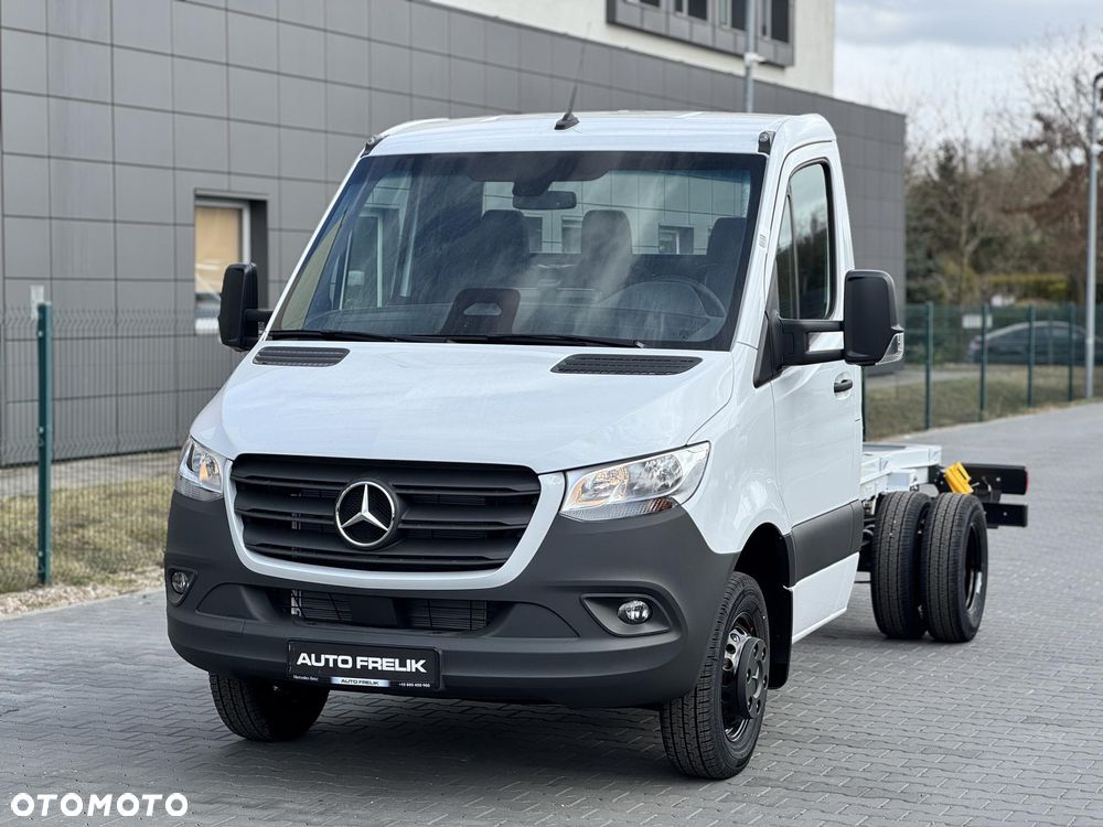 Mercedes-Benz Sprinter - 4