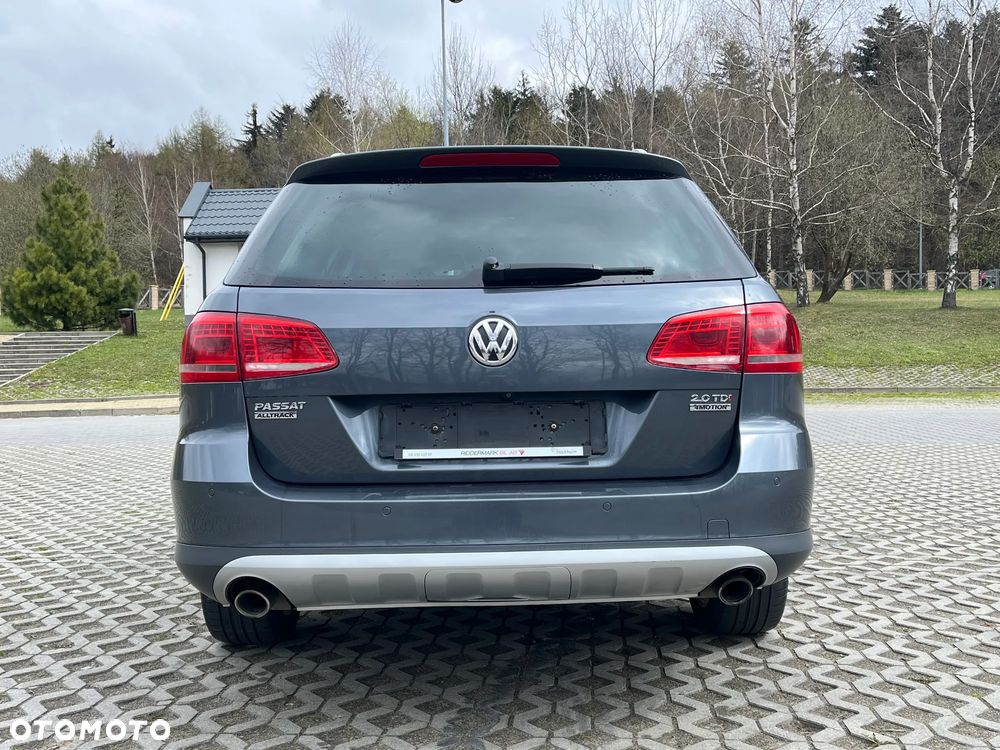 Volkswagen Passat Alltrack 2.0 TDI 4Motion DSG BlueMotion Tec - 4