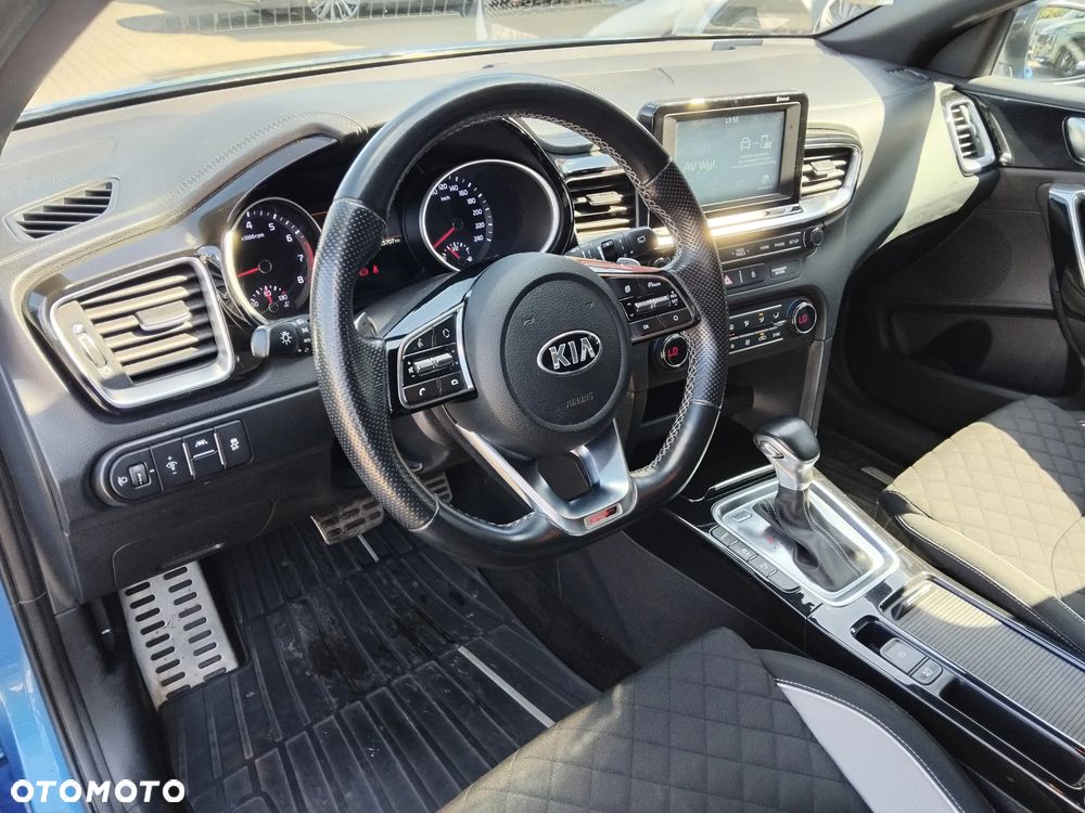 Kia ProCeed - 10