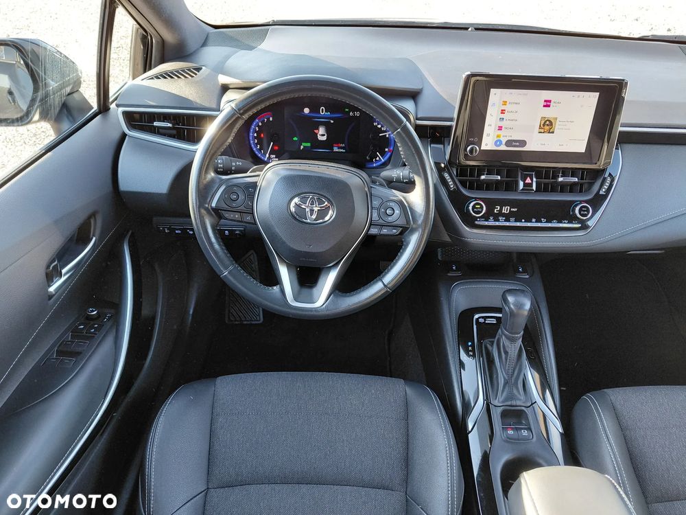 Toyota Corolla 2.0 Hybrid Executive - 8