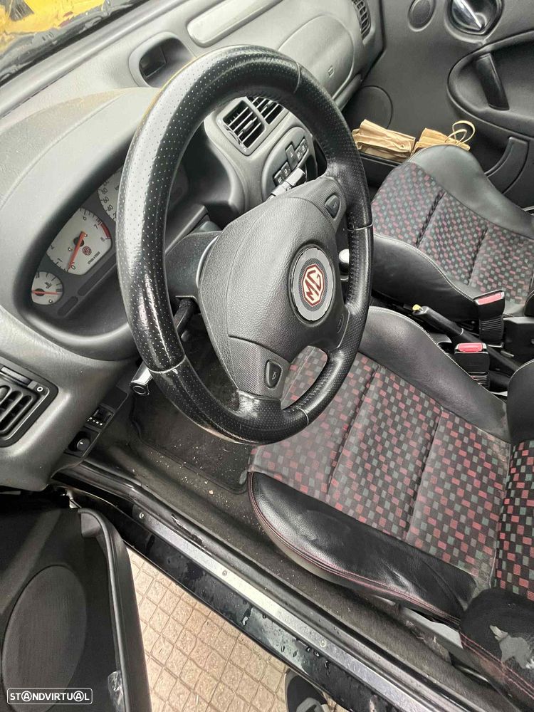 MG ZR 105 — fotografia 6