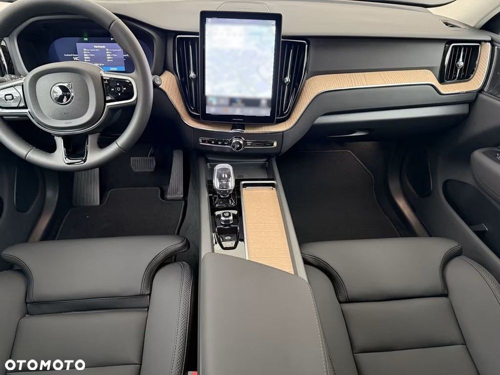 Volvo XC 60 T6 Plug-In Hybrid AWD Plus Bright - 19