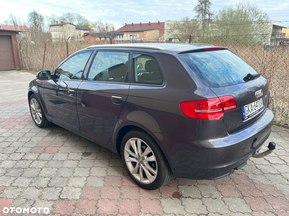 Audi A3 Sportback - 2