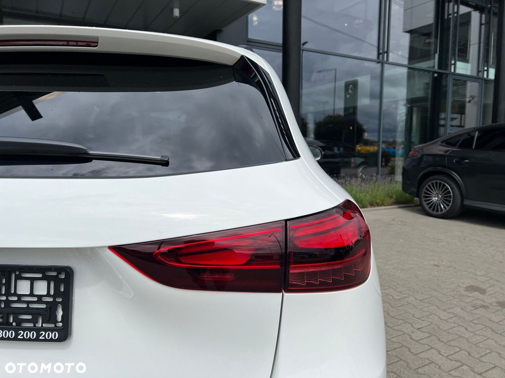 Mercedes-Benz GLA - 18