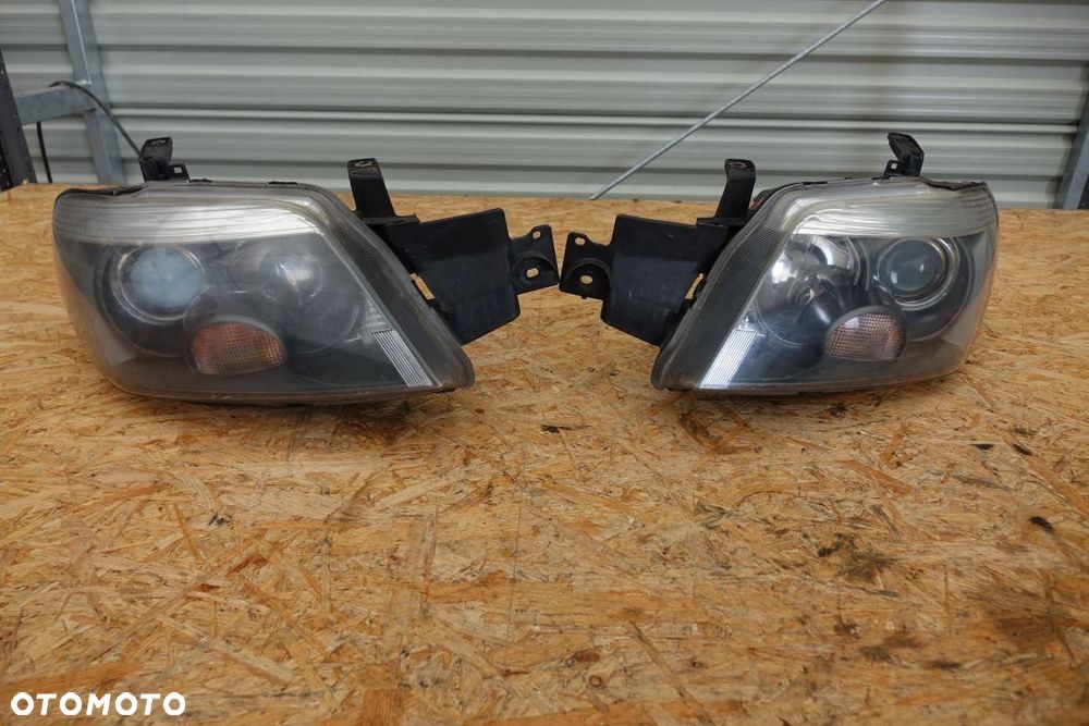 REFLEKTOR 2 LAMPY PRZÓD LEWA PRAWA LAMPA MITSUBISHI OUTLANDER 311432432 - 1