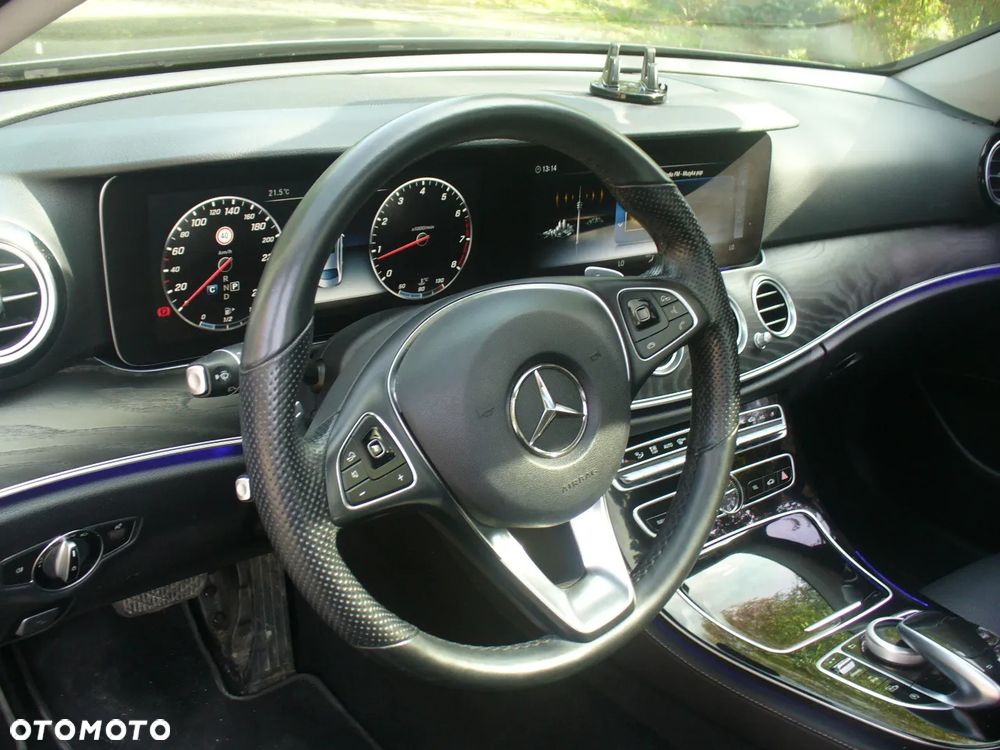 Mercedes-Benz Klasa E 300 9G-TRONIC Avantgarde - 13