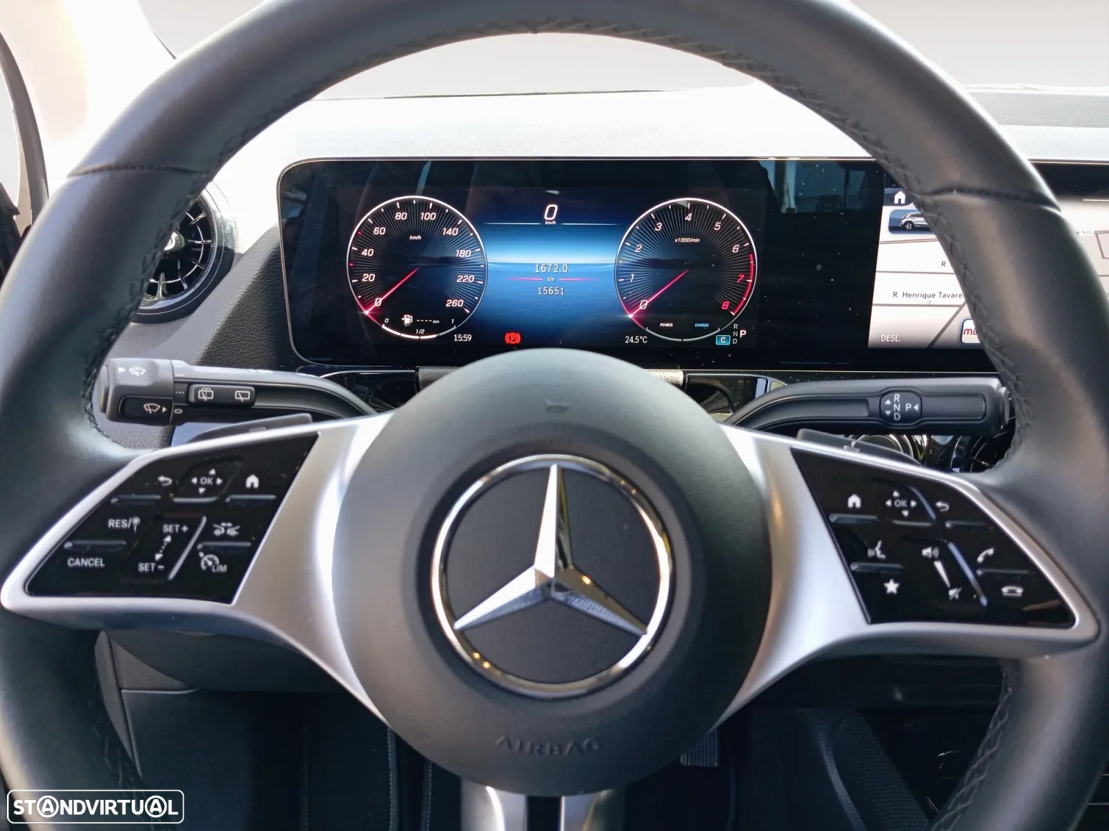 Mercedes-Benz GLA 200 Standard - 13