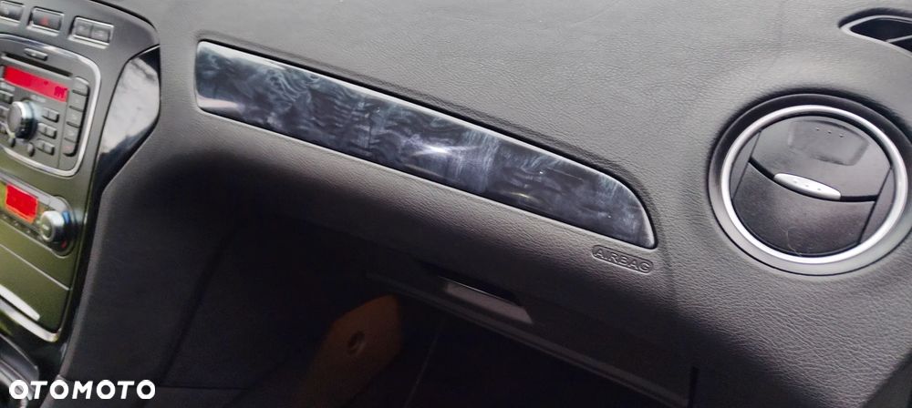 Ford Mondeo - 24