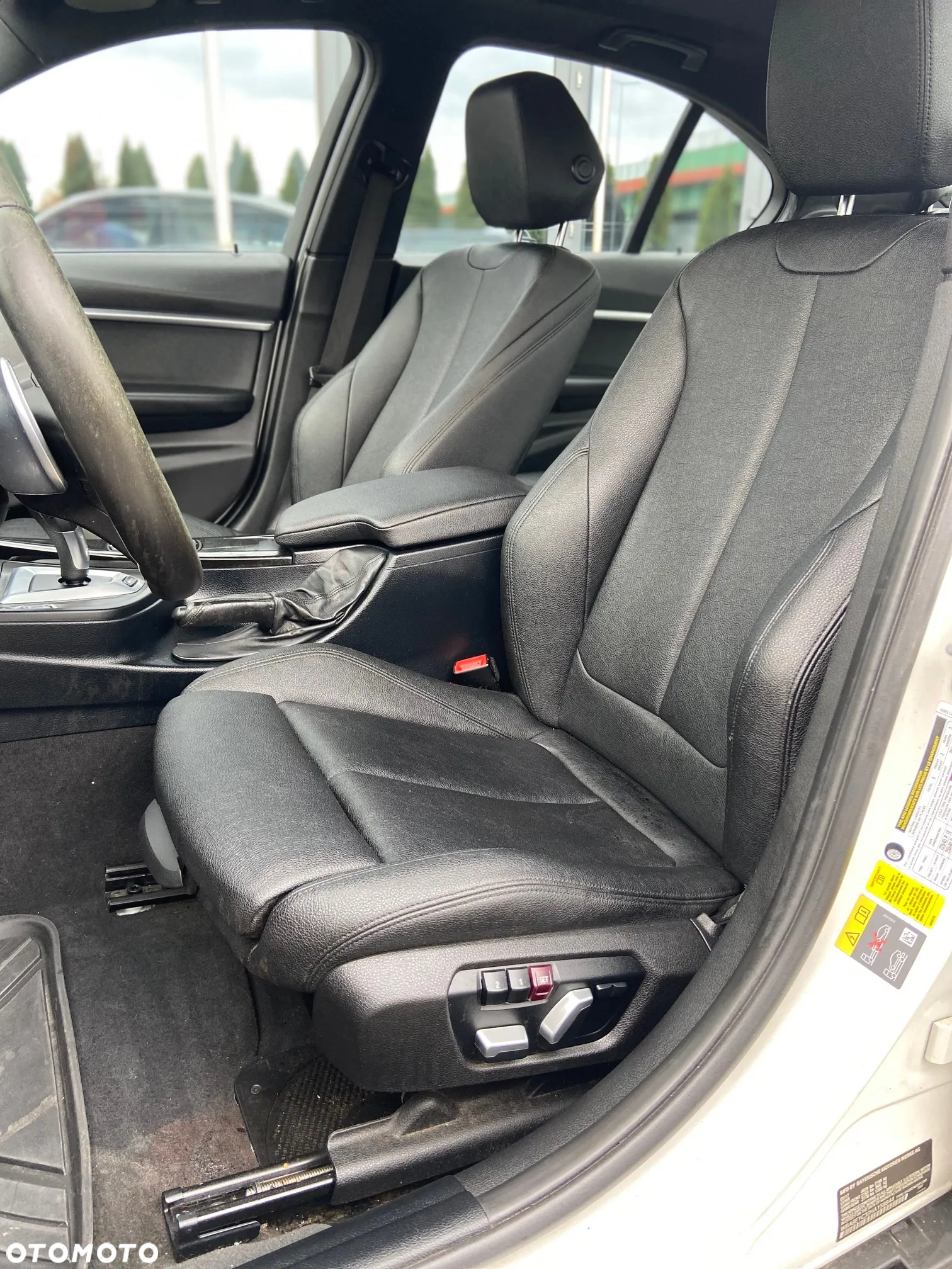 BMW Seria 3 330e M Sport sport - 16