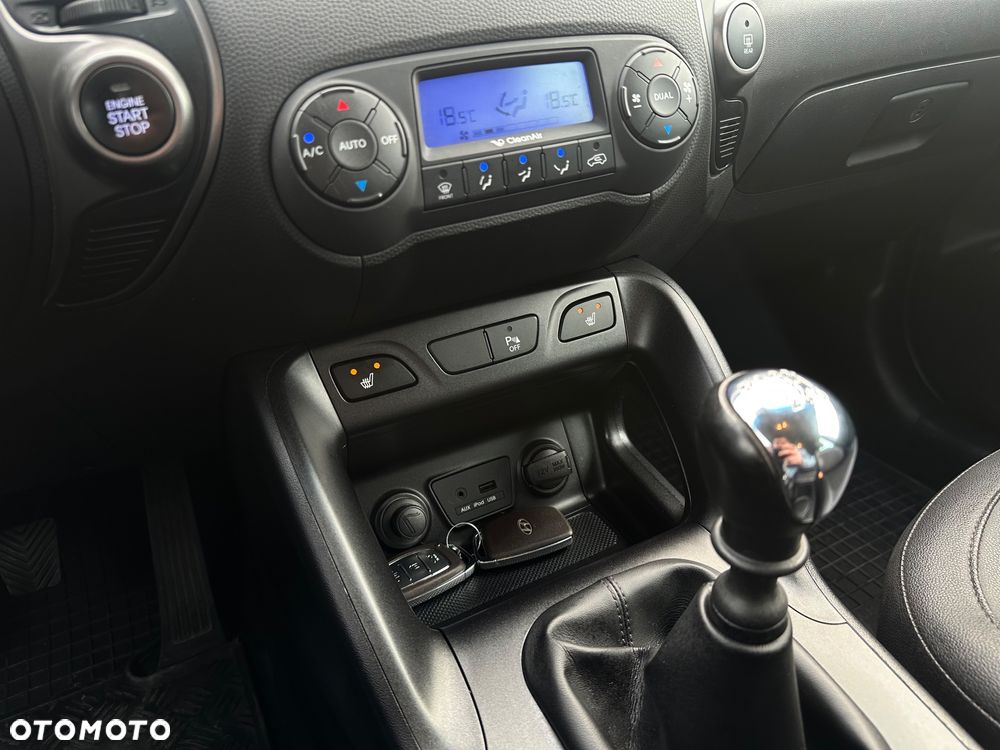 Hyundai ix35 1.6 2WD Fifa World Cup Edition - 13