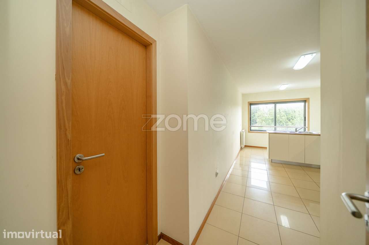 Apartamento T3 com Garagem Fechada e Elevador São Vitor - Grande imagem: 4/38
