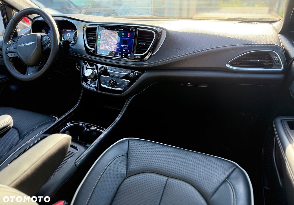 Chrysler Pacifica - 18
