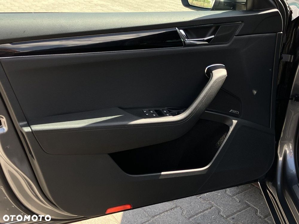 Skoda Superb 2.0 TDI SCR 4x4 L&K DSG - 13