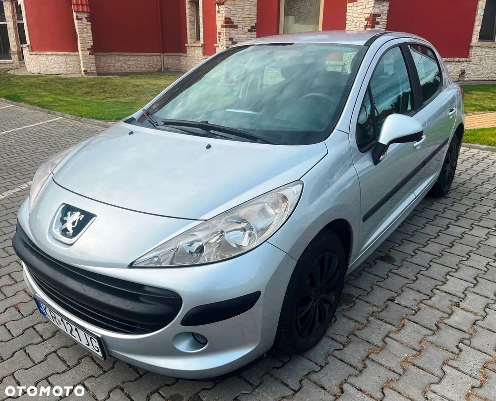Peugeot 207 2009 photo 2