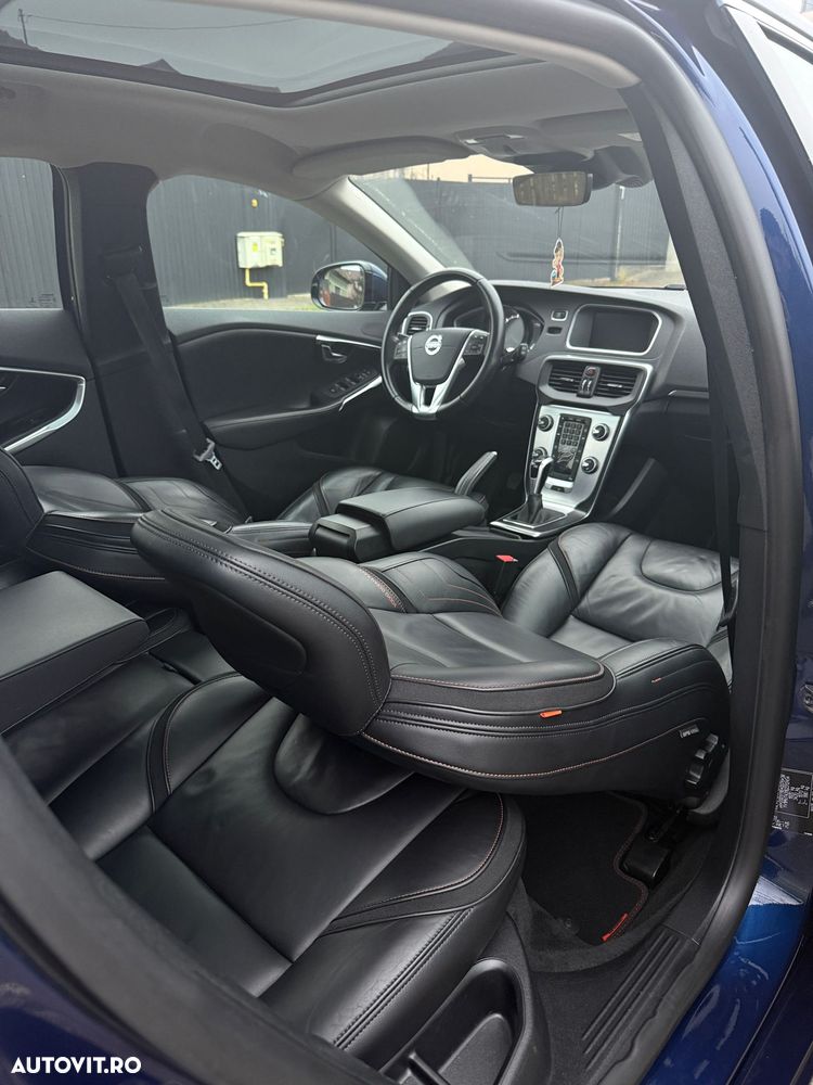 Volvo V40 D2 Ocean Race - 14