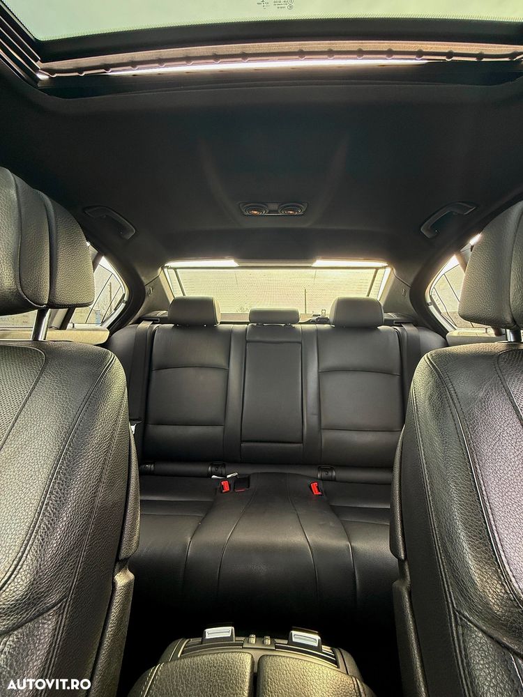 BMW Seria 5 535d xDrive - 28