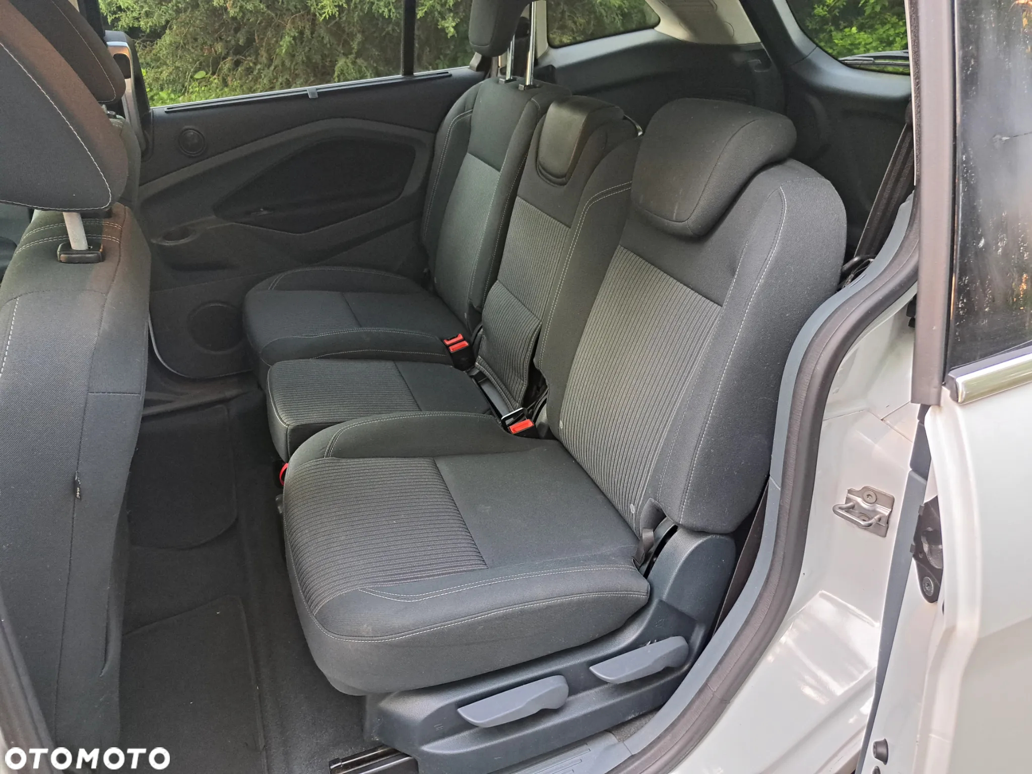 Ford Grand C-MAX 1.6 TDCi Titanium - 19