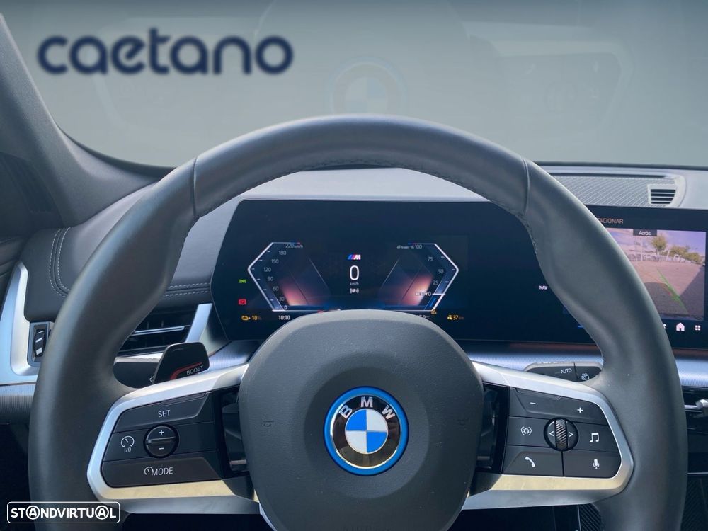 BMW iX1 xDrive30 Pack Desportivo M - 6