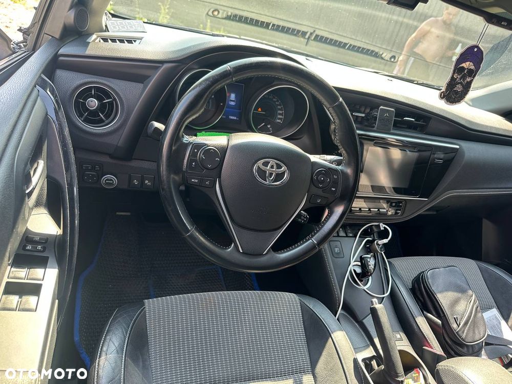 Toyota Auris 1.8 HSD Luna - 1