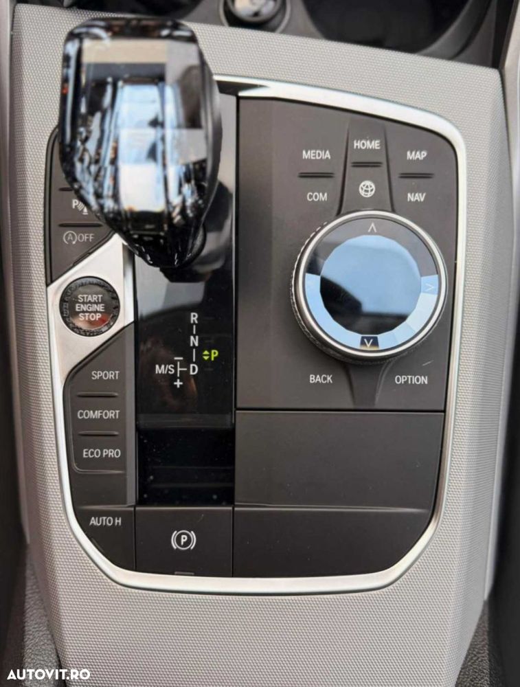 BMW Seria 3 320i AT - 24