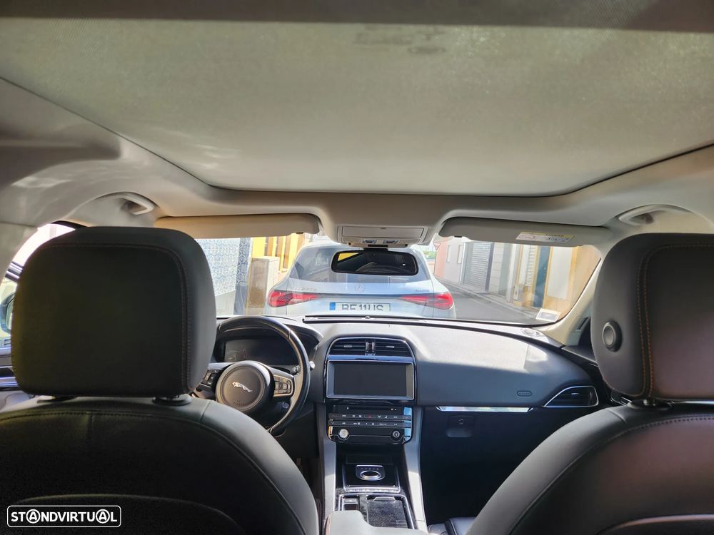 Jaguar F-Pace D200 AWD R-Dynamic HSE - 17